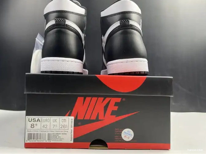 HYPE Jordan 555088-010 Black (2014) Retro 1 Air White 0524